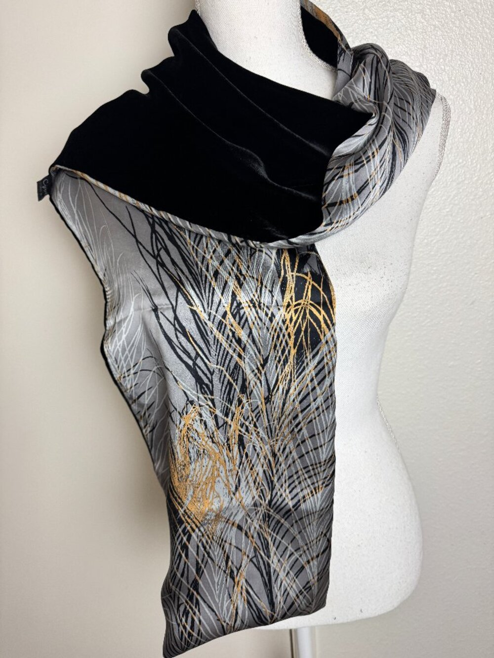 Elegant Reversible Silk Blend Scarf Gray Black Gold Abstract Print Black Velvet